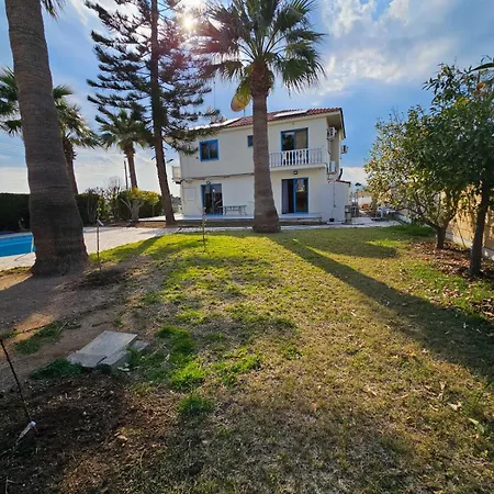 De Angelo Villa Pýla